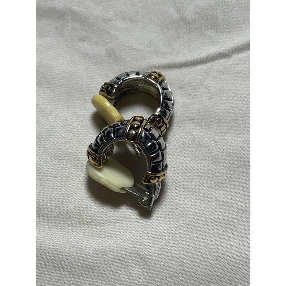 Vintage Gold/Silver 2-Tone Embossed Design Clip-On Earrings - Picture 2 of 12